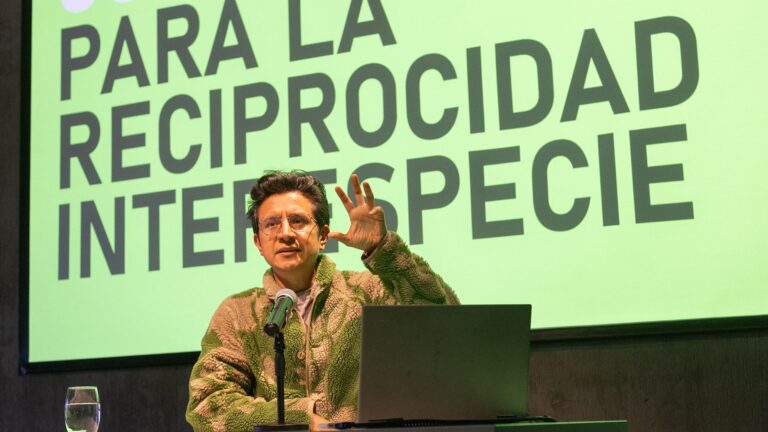 Oscar Santillán: “En el arte hay una gran limitación cuando se hace un reclamo simbólico político del pasado”