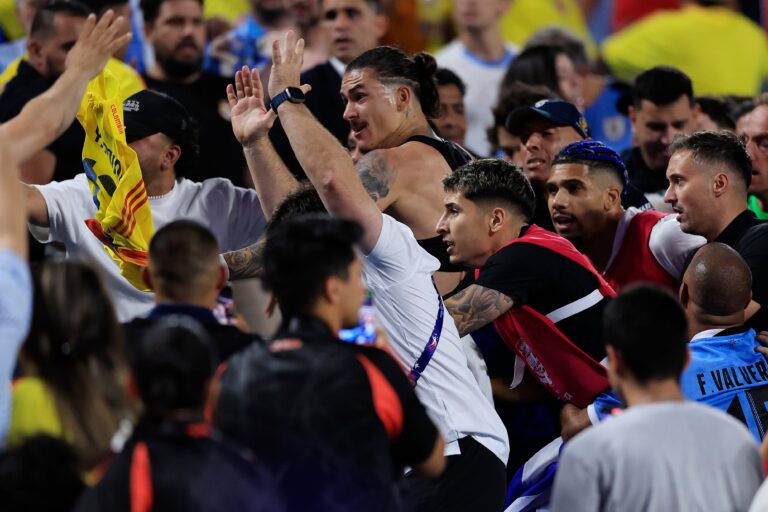 Conmebol dio a conocer la sanción para los 11 futbolistas uruguayos tras los incidentes en la tribuna durante la Copa América