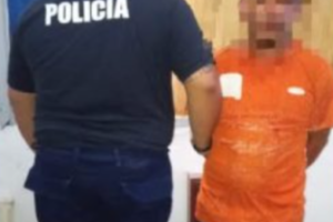 Pergamino – Pidió ayuda económica en comercios, amenazó con robarles y fue detenido: tiene dos pedidos de captura