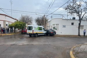 Pergamino – Ocupantes ilesos tras el accidente entre una ambulancia del SAME y un automóvil