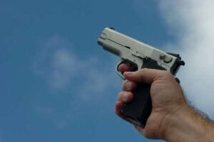 Pergamino – Delincuentes amenazaron a una vecina a los tiros