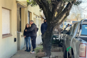 Pergamino – Efectivo baleado en un allanamiento: ordenan la captura nacional e internacional del convicto