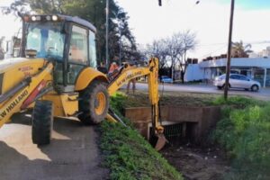 Pergamino – Se realizaron tareas de limpieza de desagües pluviales